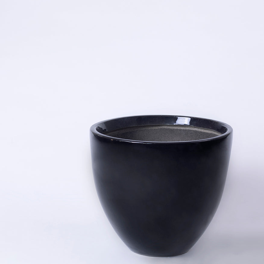Large size Echoing Eternity-Slim Ceramic Panter in Black color.