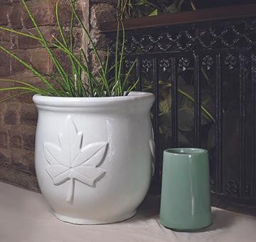 Large garden pots